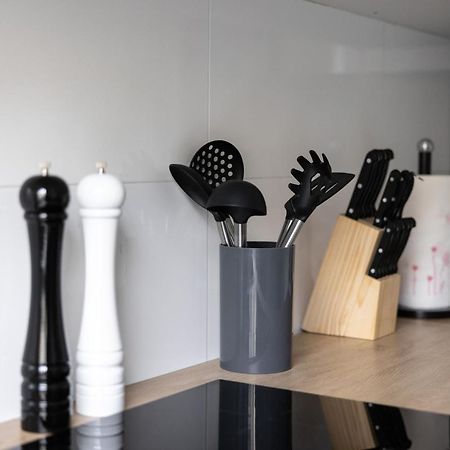 Modernes Und Zentralgelegenes Apartment Mit Kueche, Netflix, Und Balkon Duisburg Exterior foto